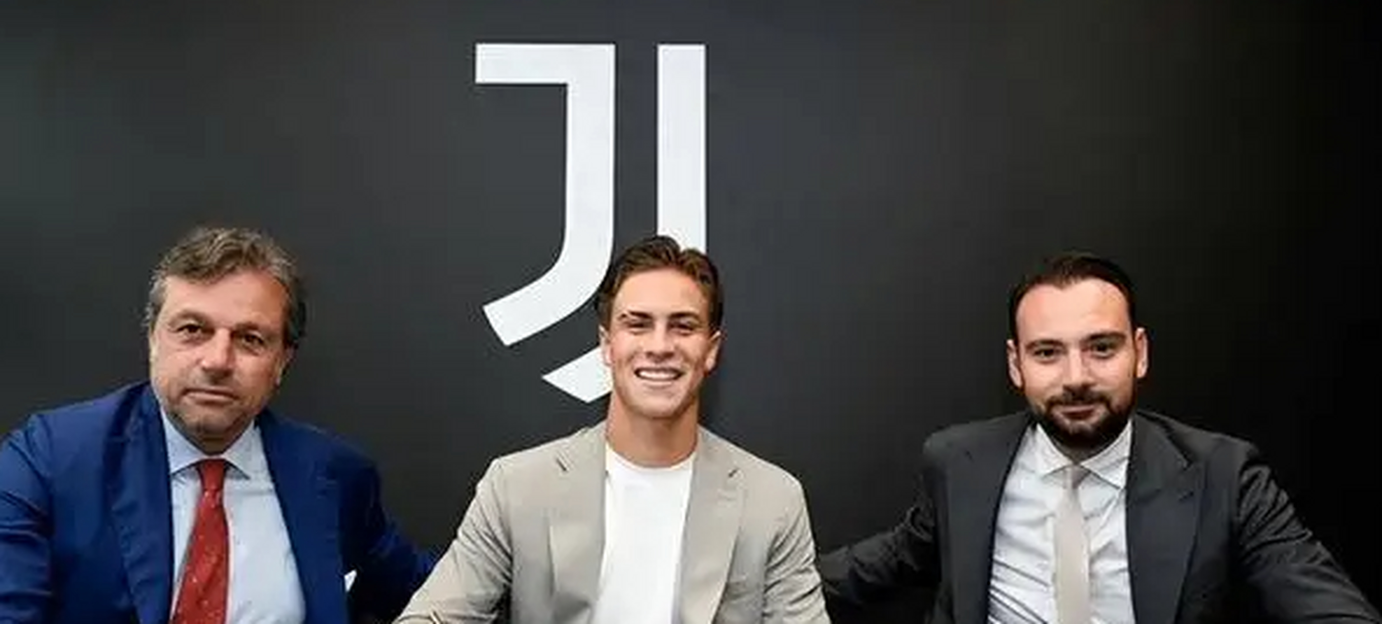 尤文图斯新援表现抢眼,士气提升的简单介绍 尤文图斯新援表现抢眼,士气提升的简单介绍