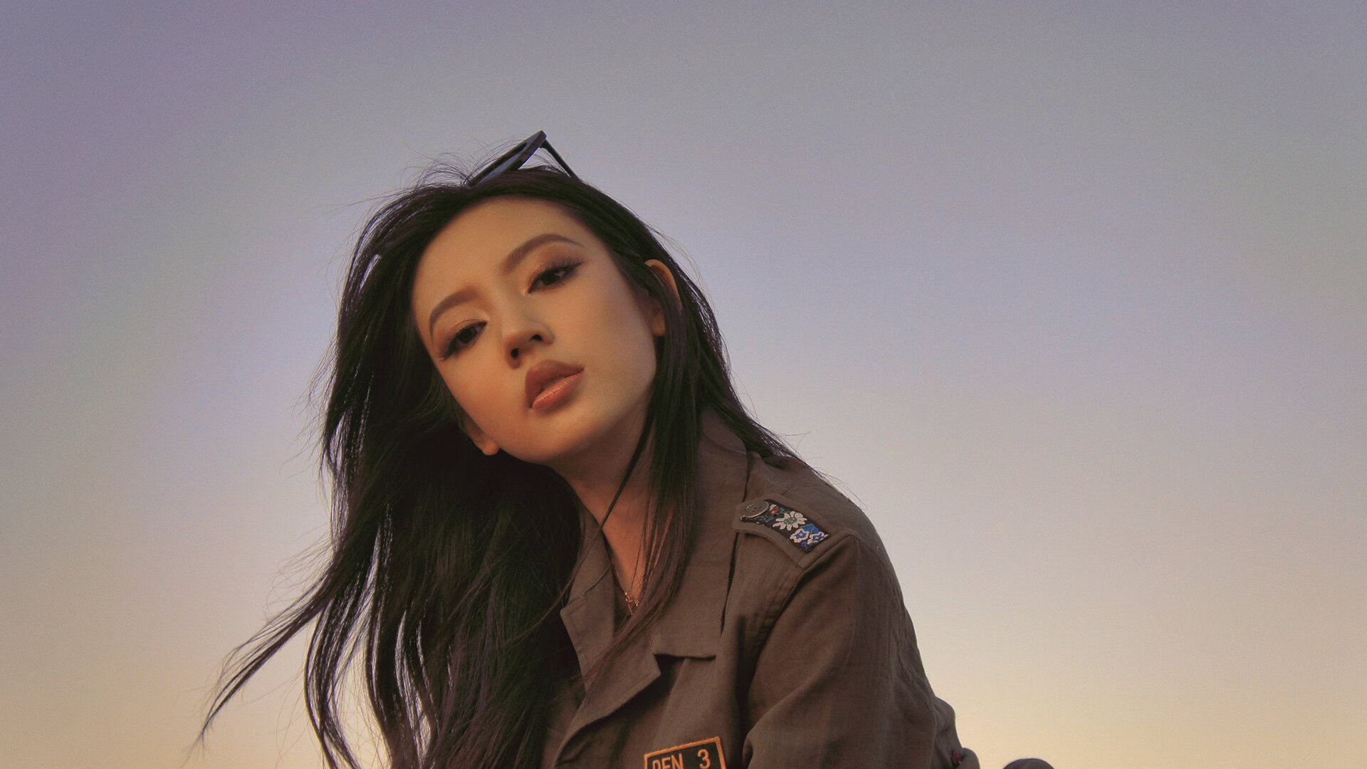 爱游戏 电竞-“泥泞冲刺：极限越野生死考验”，泥泞山路驾驶技巧