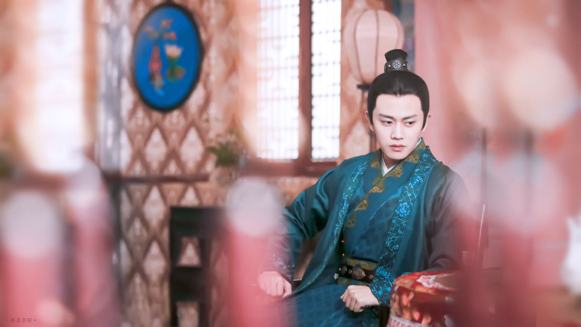 火爆足球场上的对决,紧张刺激之余还有谁能胜出?,足球场上的冲突视频