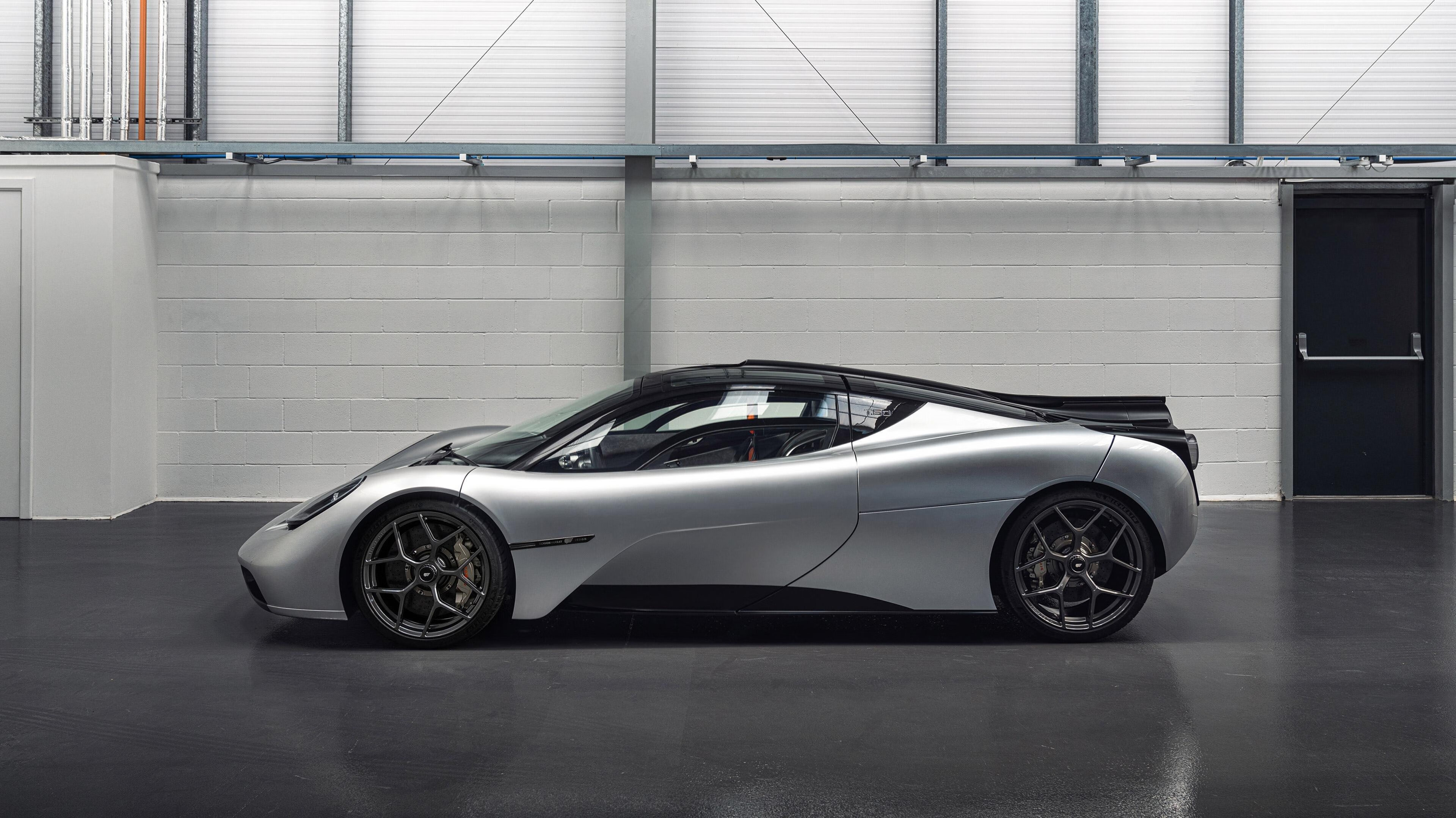 青训先进设备首次引入基层,推动乡村足球全面振兴,足校青训