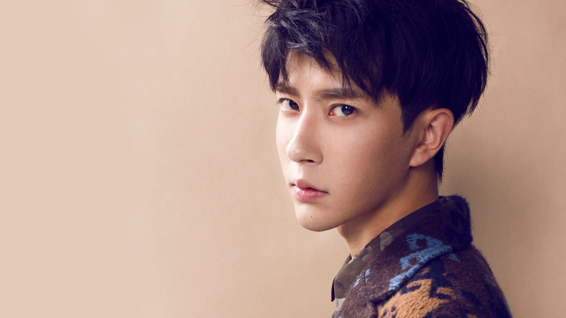 杨瀚森全能表现获得媒体一致好评,杨翰简历