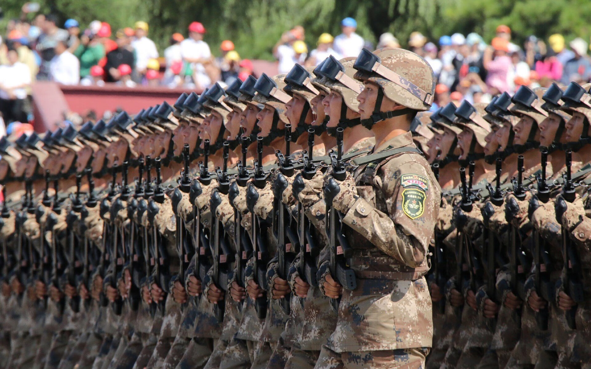 国足队员团结协作，夺得国际赛桂冠，国足参赛名单