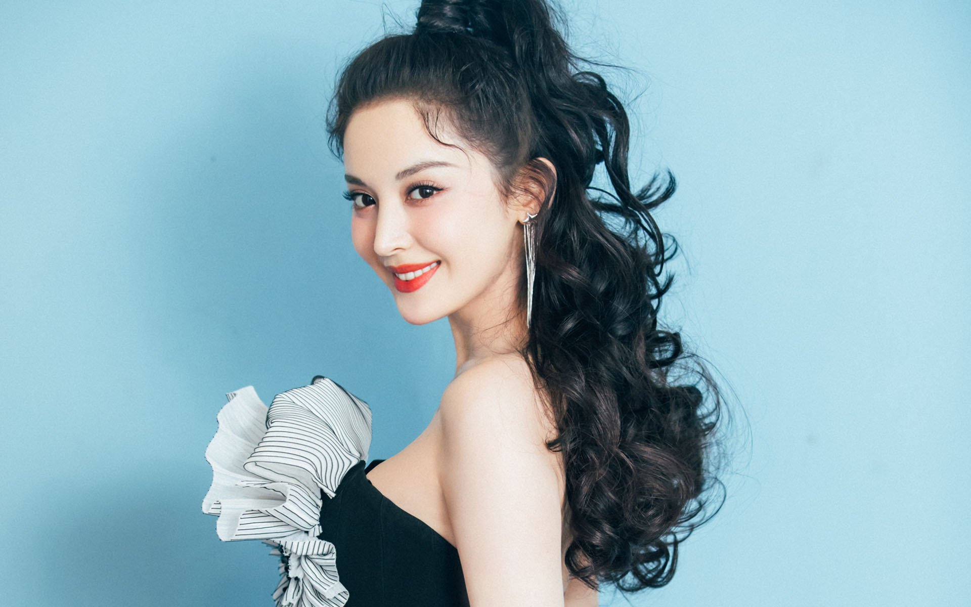 全国马拉松挑战赛高原赛道引爆全场,全程马拉松比赛