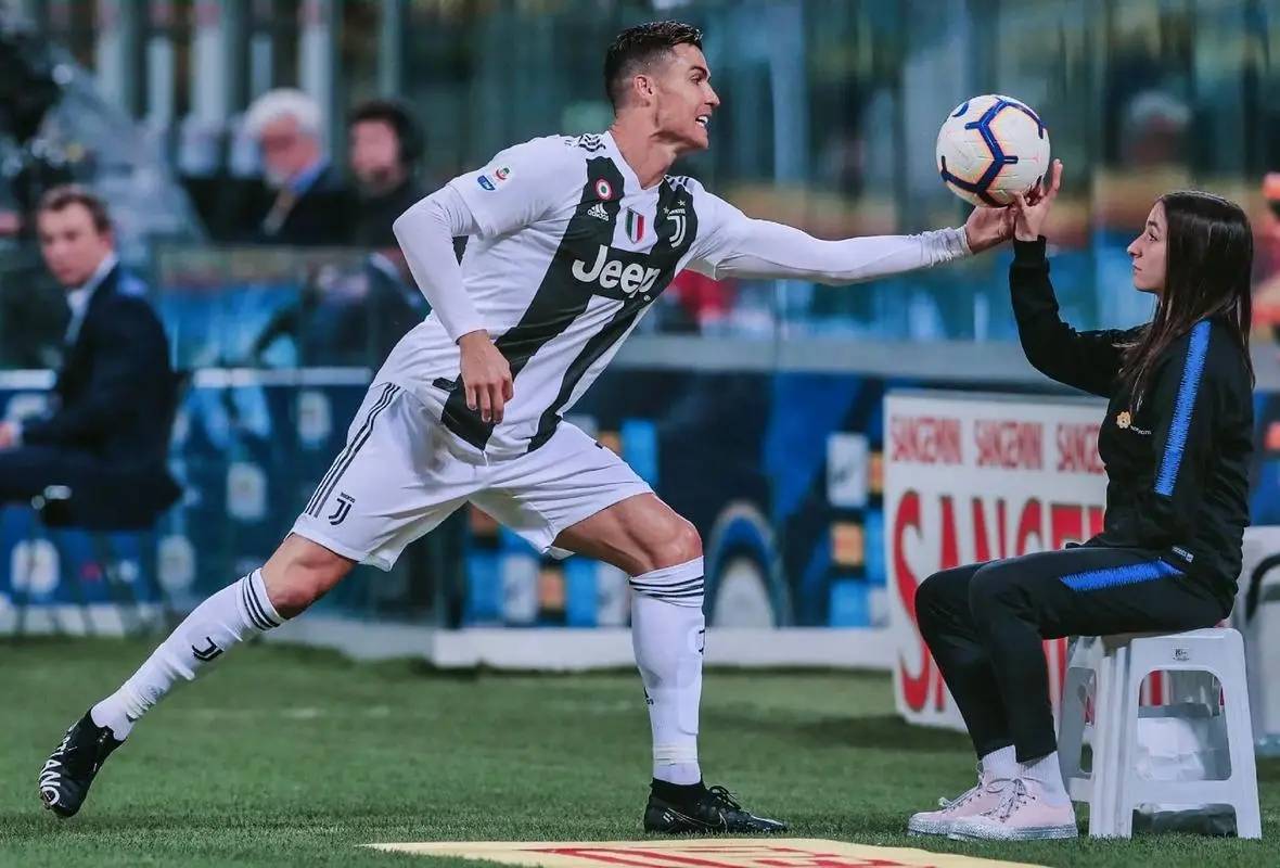 爱游戏体育：意甲豪门尤文图斯如何重返巅峰？