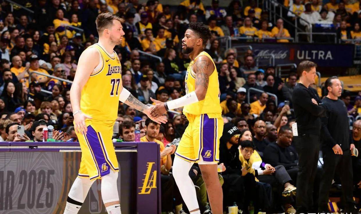 关于爱游戏体育:湖人队交易流言：谁将成为下一个离队球员？的信息