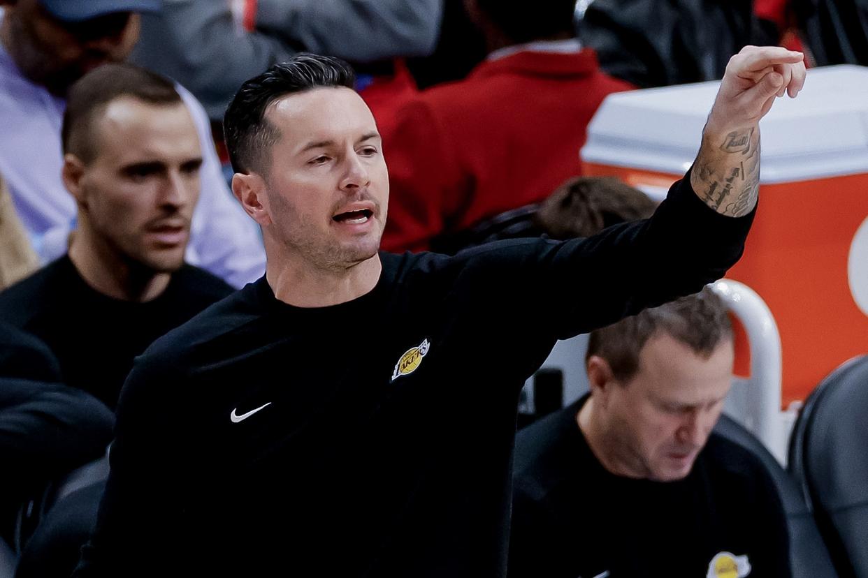 包含爱游戏体育：湖人队新赛季：海斯表示将提升组织能力的词条