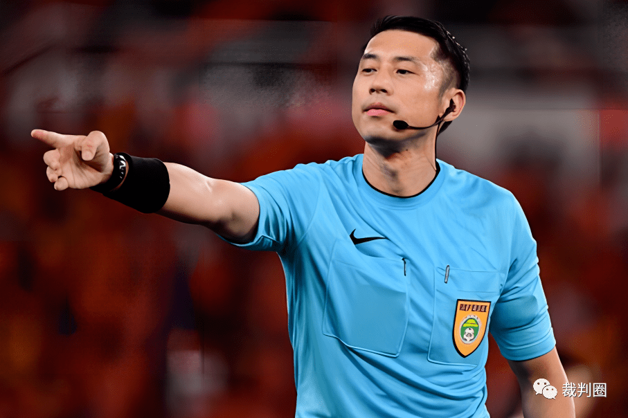 关于爱游戏体育:中超联赛裁判员接受赛前培训:提升执法水平,确保比赛公正的信息 关于爱游戏体育:中超联赛裁判员接受赛前培训:提升执法水平,确保比赛公正的信息