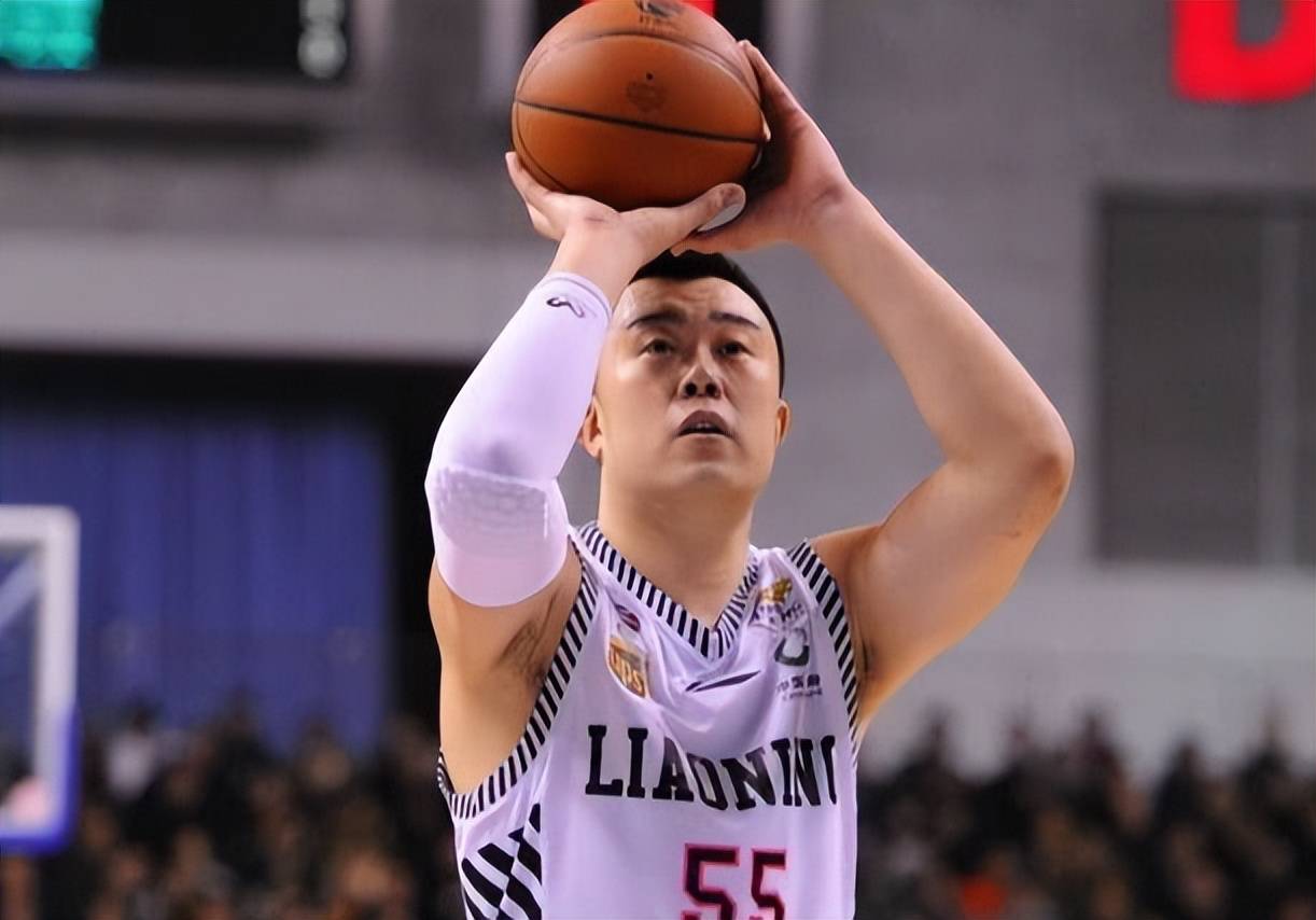 包含爱游戏体育:CBA球员转会市场风云变幻,引援补强备战新赛季的词条 包含爱游戏体育:CBA球员转会市场风云变幻,引援补强备战新赛季的词条